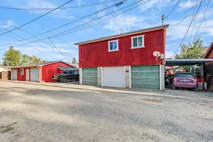 1007 W 9th St, Medford, OR 97501 - Photo 30