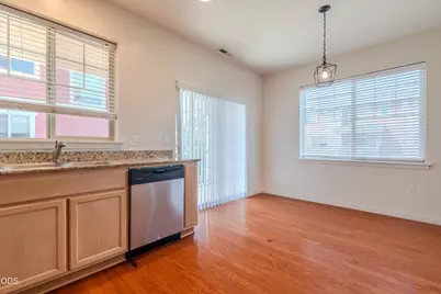 811 Overcup Street, Medford, OR 97501 - Photo 6