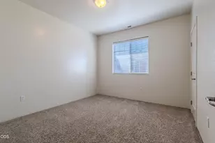 811 Overcup St, Medford, OR 97501 - Photo 14