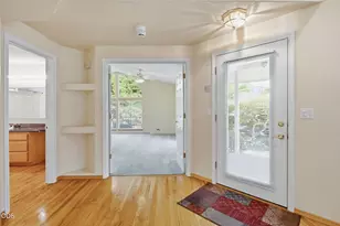 100 SE Liberty Dr, Grants Pass, OR 97527 - Photo 4