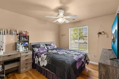 907 Worchester Drive, Medford, OR 97501 - Photo 12