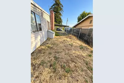 500 Grand Avenue, Central Point, OR 97502 - Photo 14