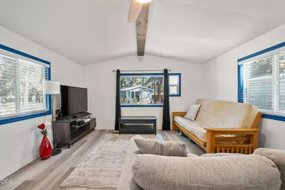 61040 S Queens Drive #UNIT 17, Bend, OR 97702 - Photo 4