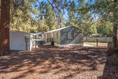 61040 S Queens Drive #UNIT 17, Bend, OR 97702 - Photo 2