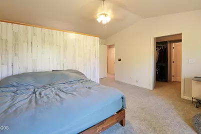 965 Old Ferry Road, Shady Cove, OR 97539 - Photo 20