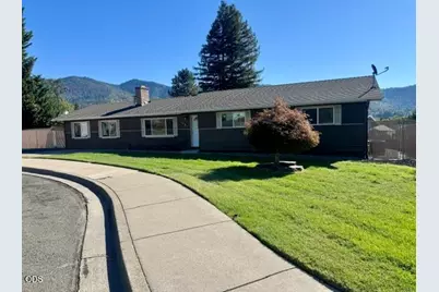 1931 NW Candler Avenue, Grants Pass, OR 97526 - Photo 1