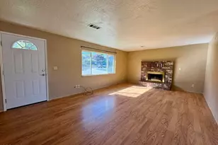 1931 NW Candler Ave, Grants Pass, OR 97526 - Photo 4