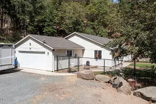 5334 Griffin Creek Rd, Medford, OR 97501 - Photo 6