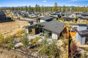 3175 NW Strickland Wy, Bend, OR 97703 - Photo 6