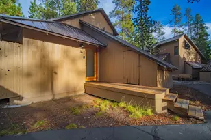 17611 Cluster Cabin Ln, Sunriver, OR 97707 - Photo 2
