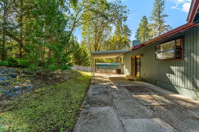387 Carrollwood Drive, Grants Pass, OR 97527 - Photo 26