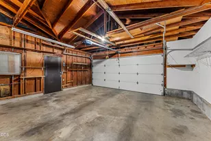 387 Carrollwood Dr, Grants Pass, OR 97527 - Photo 20
