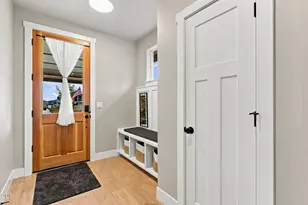 61173 SE Wagyu Dr, Bend, OR 97702 - Photo 4
