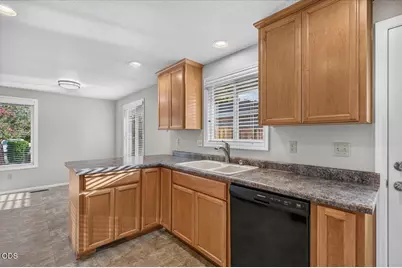 616 Hemlock Avenue, Central Point, OR 97502 - Photo 14