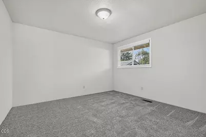 616 Hemlock Avenue, Central Point, OR 97502 - Photo 22
