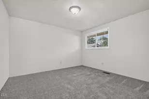 616 Hemlock Ave, Central Point, OR 97502 - Photo 22