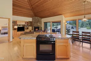 17855 Lava Butte Ln, Sunriver, OR 97707 - Photo 16