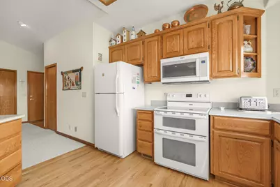 560 NW Rachel Lynn Way, Roseburg, OR 97471 - Photo 10