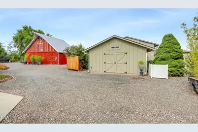 4919 Grant Road, Central Point, OR 97502 - Photo 16
