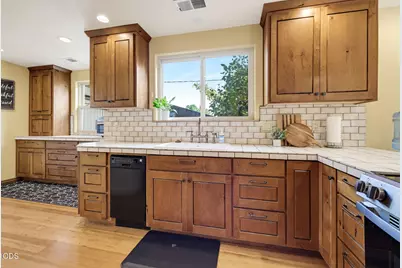 4919 Grant Road, Central Point, OR 97502 - Photo 12