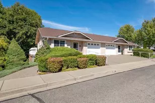 3036 University Rd, Grants Pass, OR 97527 - Photo 4