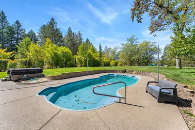 676 Becklin Drive, Merlin, OR 97532 - Photo 54