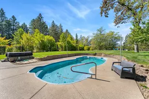 676 Becklin Dr, Merlin, OR 97532 - Photo 54