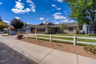 2065 SW 35th St, Redmond, OR 97756 - Photo 2