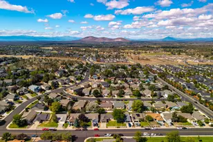 2065 SW 35th St, Redmond, OR 97756 - Photo 32