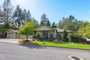 2212 SE Linden Ln, Grants Pass, OR 97527 - Photo 56