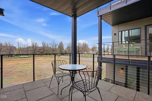210 SW Log Ct, Bend, OR 97702 - Photo 38