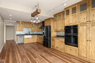 2221 SW 1st Ave, Portland, OR 97201 - Photo 12