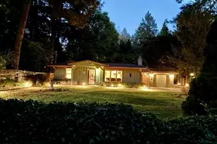383 Whispering Pines Ln, Grants Pass, OR 97527 - Photo 2