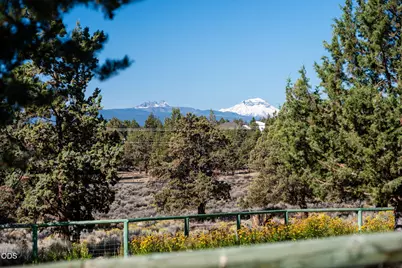 21042 Robin Avenue, Bend, OR 97703 - Photo 14