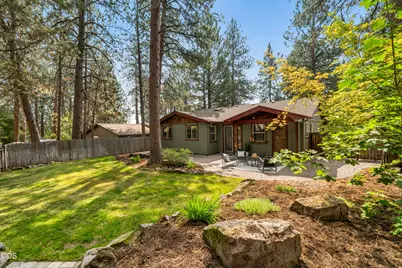 1940 SW Forest Ridge Avenue, Bend, OR 97702 - Photo 40