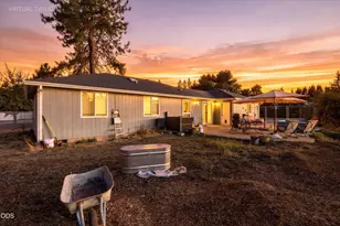 125 Penny Ln, Shady Cove, OR 97539 - Photo 34