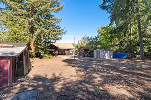 121 N Front St, Talent, OR 97540 - Photo 24