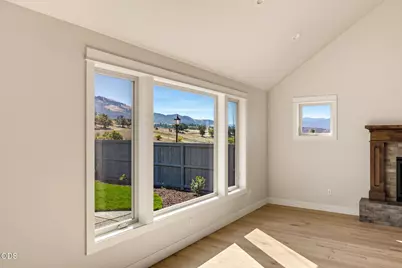 449 Autumn Hills Drive, Medford, OR 97504 - Photo 8