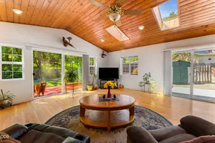 370 Horseshoe Dr, Grants Pass, OR 97526 - Photo 4