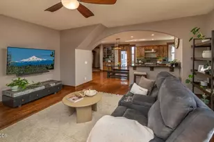 63109 Turret Ct, Bend, OR 97701 - Photo 6
