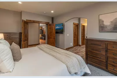 63109 Turret Court, Bend, OR 97701 - Photo 10