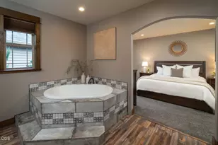 63109 Turret Ct, Bend, OR 97701 - Photo 12