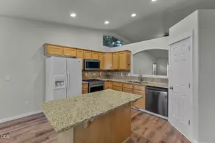 1454 NW Spruce Ct, Redmond, OR 97756 - Photo 6