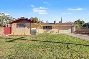 2633 Fenton St, White City, OR 97503 - Photo 1
