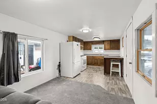 2395 Redwood Ave, Grants Pass, OR 97527 - Photo 10
