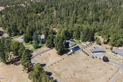 333 Earhart Road, Rogue River, OR 97537 - Photo 44