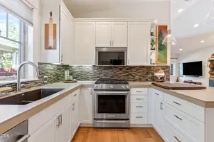 1657 NW Mt Washington, Bend, OR 97703 - Photo 10