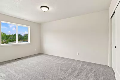 151 SE Champagne Court, Grants Pass, OR 97527 - Photo 36