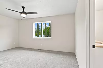 151 SE Champagne Court, Grants Pass, OR 97527 - Photo 12