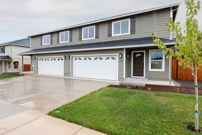 155 SE Champagne Court, Grants Pass, OR 97527 - Photo 1